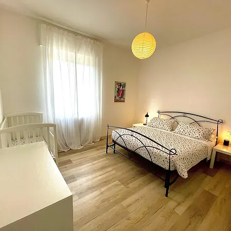 Casa Maggiana מנדלו דל לאריו